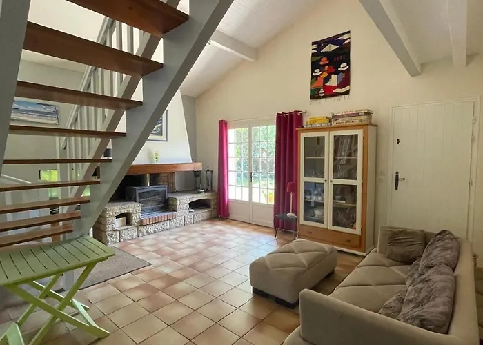 Grande Maison De Vacances Avec Jardin